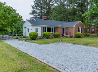 300 Twin Ponds Rd, Lawrenceville, VA 23868