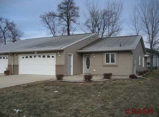 500 Cedar Ridge Ave, Le Center, MN 56057