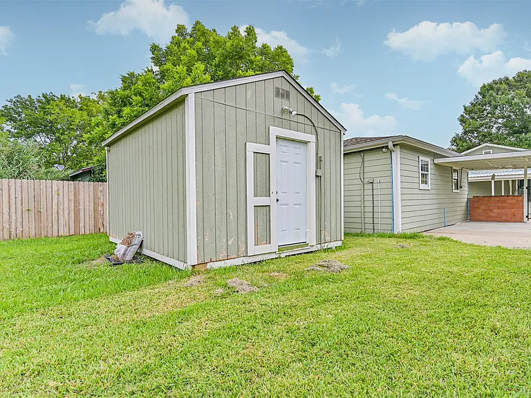 5220 Krueger Dr — Photo 10
