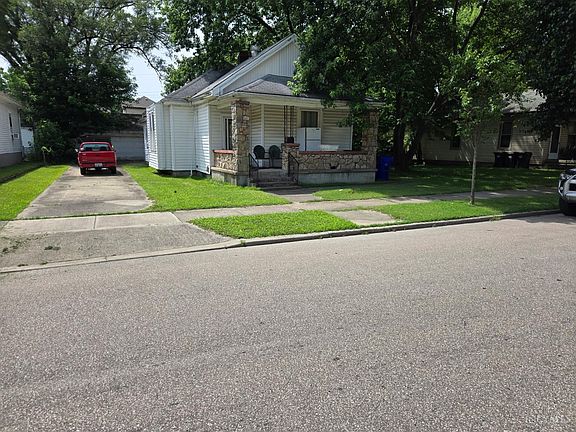 2nd image of 995 Kahn Ave