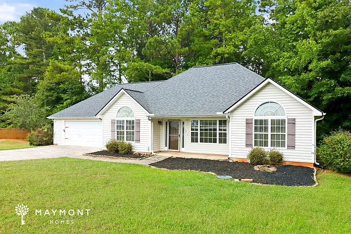 3 bed, 2.0 bath, 1280 sqft, $1,745 — Photo 2