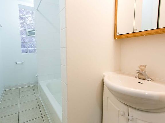 5th image of 5237-5245 S Kenwood Ave #6314103