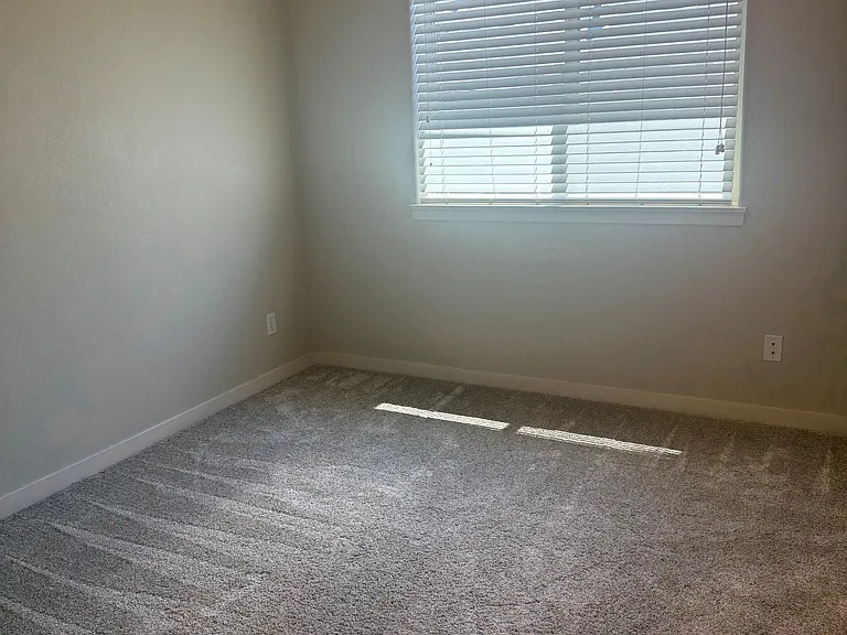 10722 SE 75th Ave — Photo 12