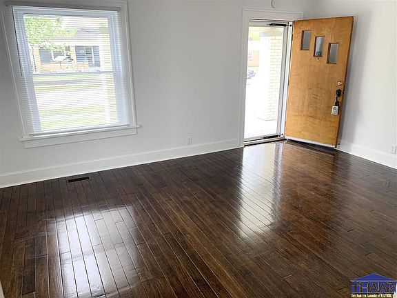 3rd image of 3000 Fenwood Ave