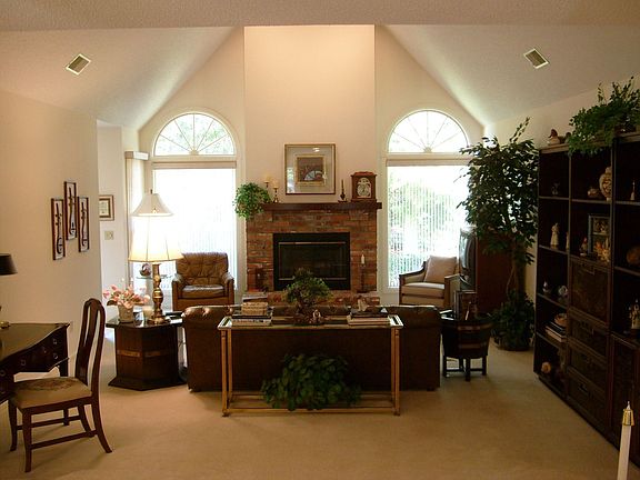 2nd image of 276 Seabrook Dr