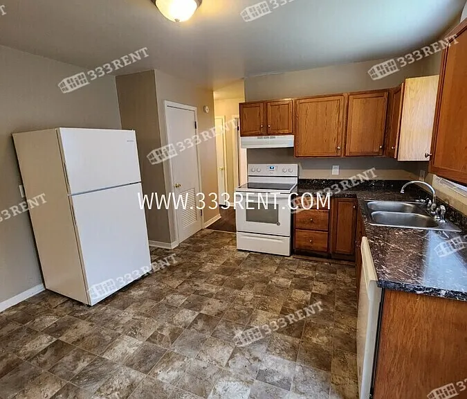 6302 E 149th Ter — Photo 4
