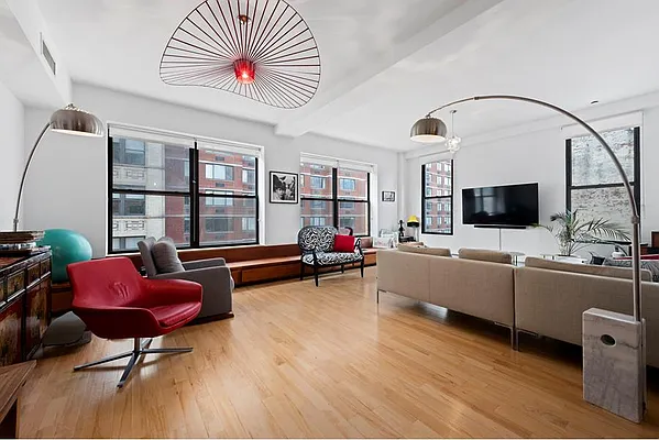 Rented by Douglas Elliman | media 13