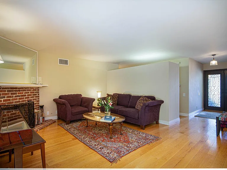 6706 Capistrano Ave — Photo 4