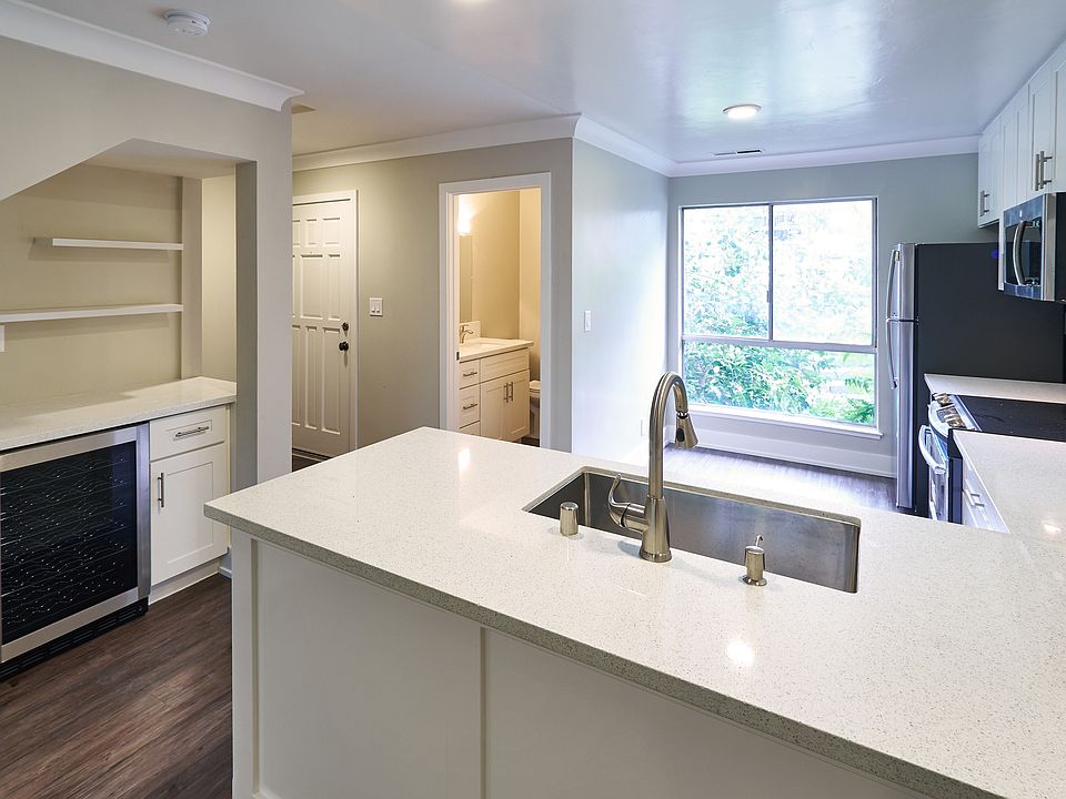 Lafayette28 Kitchen2 (1)