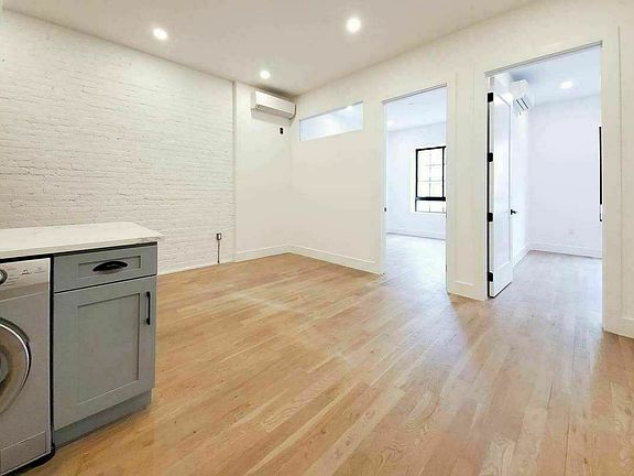 4th image of 841 Dekalb Ave #2