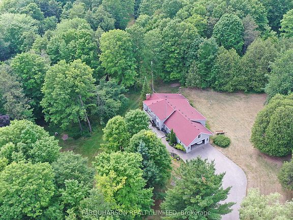 5th image of 15660 Kennedy Rd