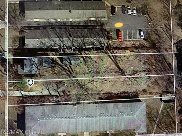 300-304 Baker St, Royal Oak, MI 48067