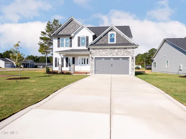 101 Sunny Acres Lane, Clinton, NC 28328