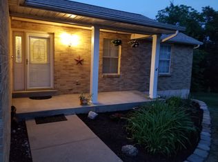 857 Emge Rd, O'Fallon, MO 63366