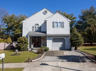 40 Shelley Rd, Old Bridge, NJ 08857