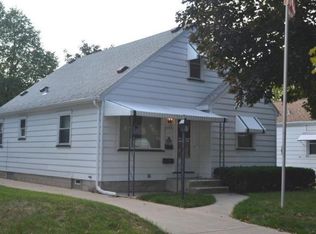 2419 S 95th St, West Allis, WI 53227