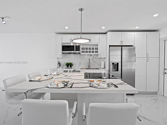 2nd image of 1401 NE Miami Gardens Dr APT 687
