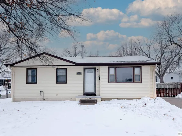 3114 S 121st St, Omaha, NE 68144