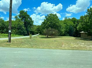 806 N Cates St, Decatur, TX 76234