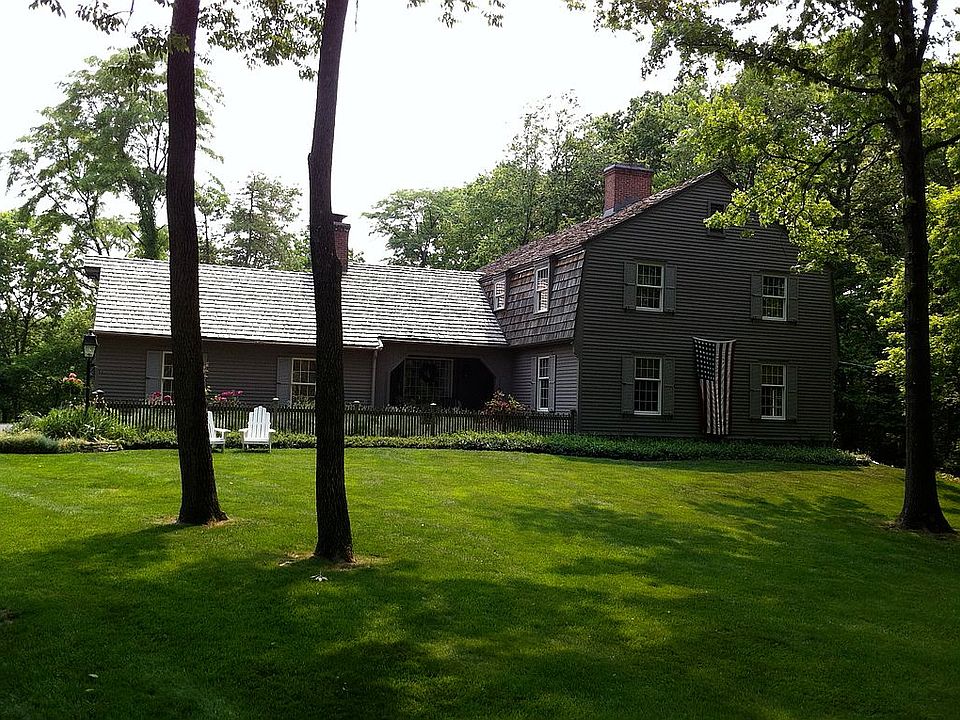 Expansive, Private Yard