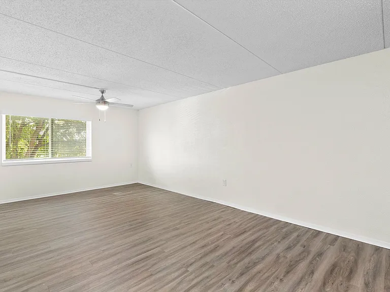 Paradise Gardens 55+ Senior Apartments — Photo 13