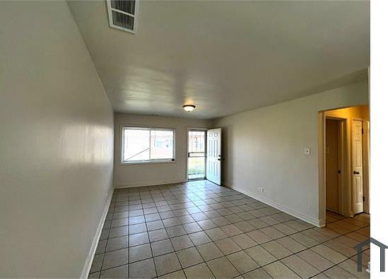 3rd image of 9136 S Anthony Ave #9148