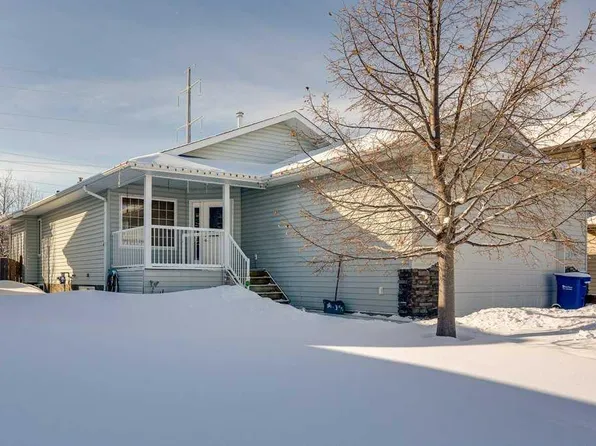 9 N Assinger Ave, Red Deer, AB T4R 3L1