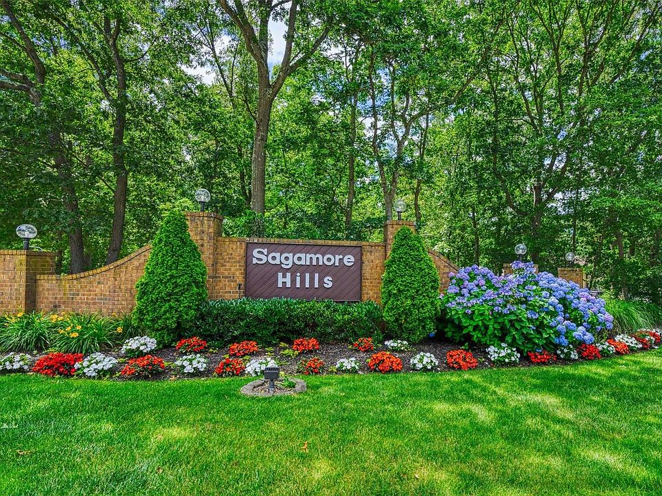 1st image of 152 Cambridge Drive #152