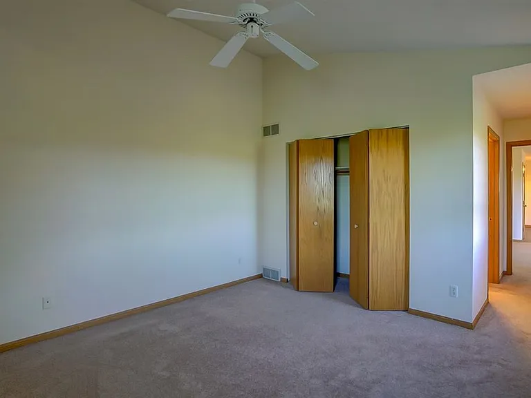 236 Harbour Town Dr — Photo 9