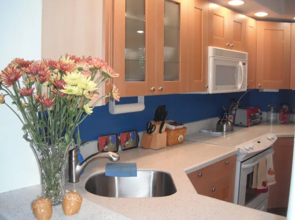 650 Tennis Club Dr APT 302, Fort Lauderdale, FL 33311