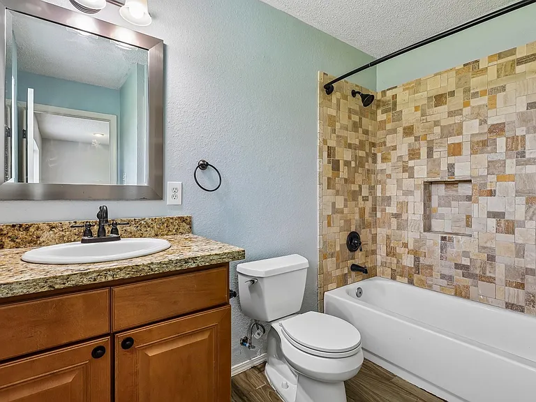 5709 Maco St — Photo 22