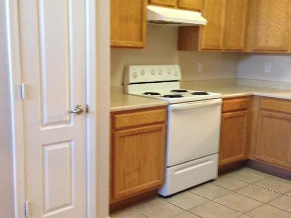 3rd image of 3541 E Juanita Ave