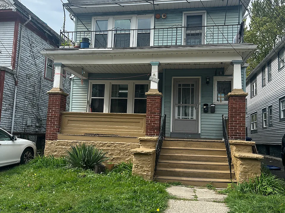 288 Chelsea Pl #1