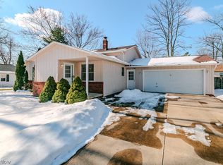 5034 Medhurst Ave, Solon, OH 44139
