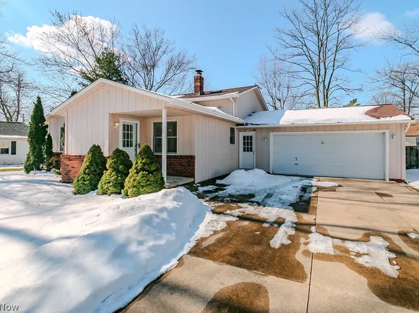 5034 Medhurst Ave, Solon, OH 44139