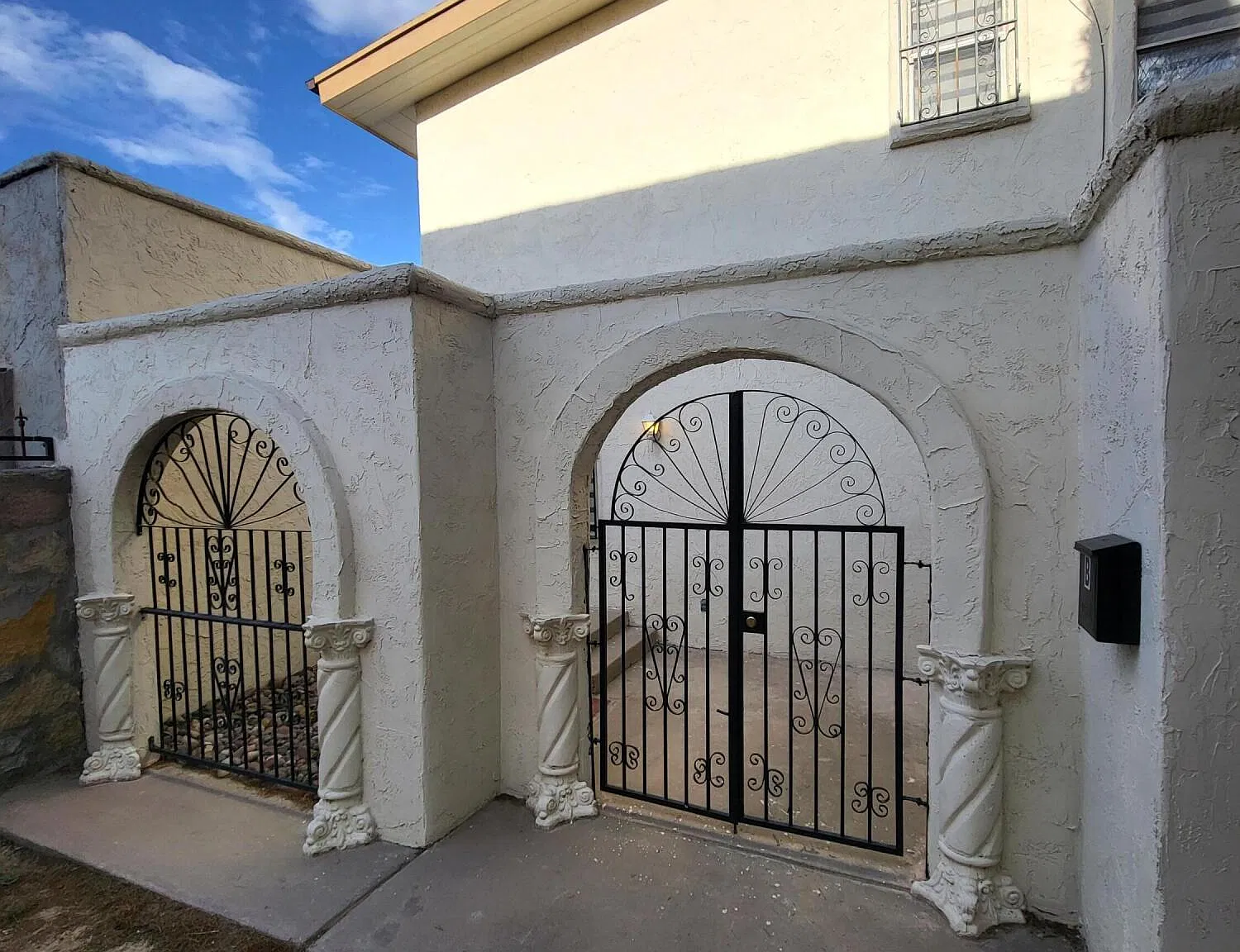 2 bed, 2.0 bath, 1160 sqft, $1,300 — Photo 1