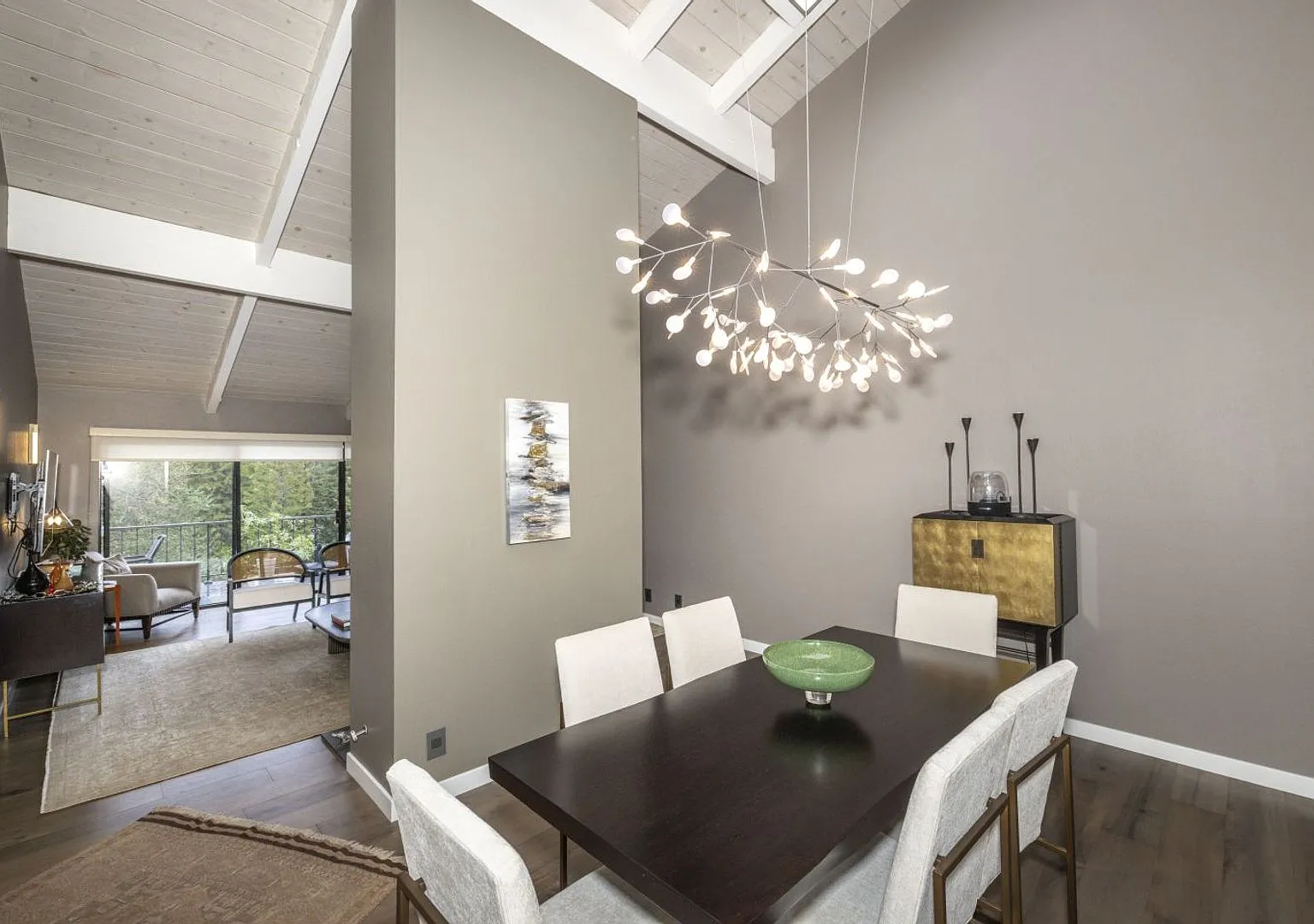 Tastefully Furnished 3 Bed, 2 Bath Home w/ Views of Greenbelt — Photo 2