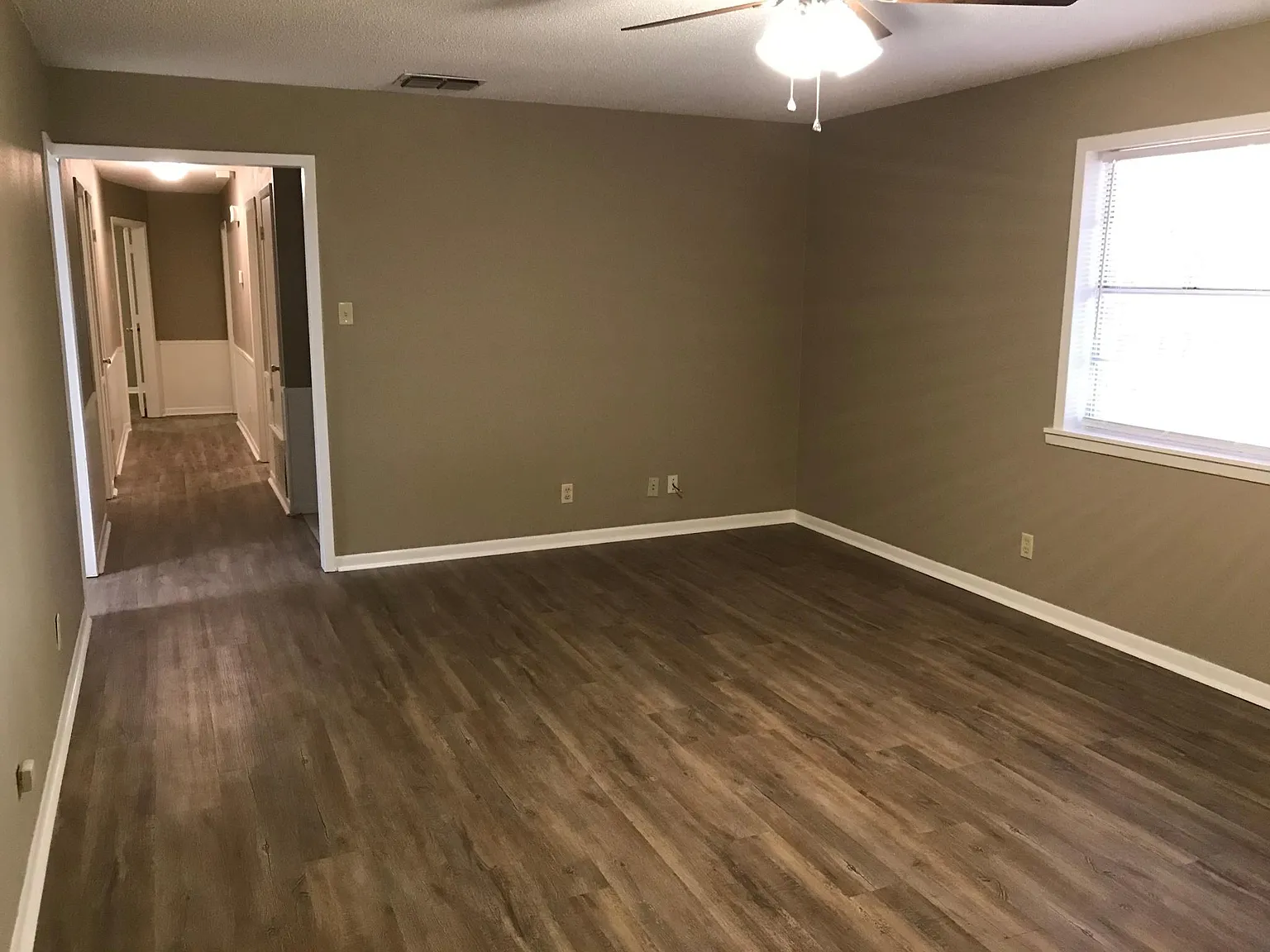 3 bed, 1426 sqft, $1,650 — Photo 3