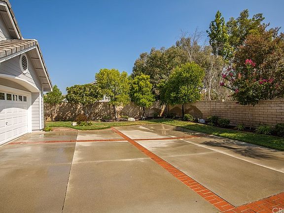 3rd image of 27473 Bridgewater Dr