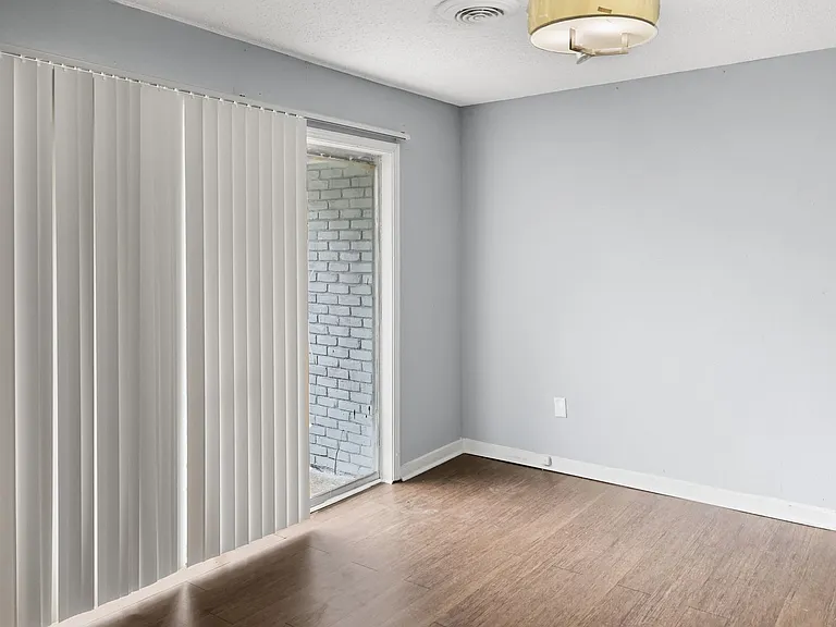 225 W McDowell Rd — Photo 18