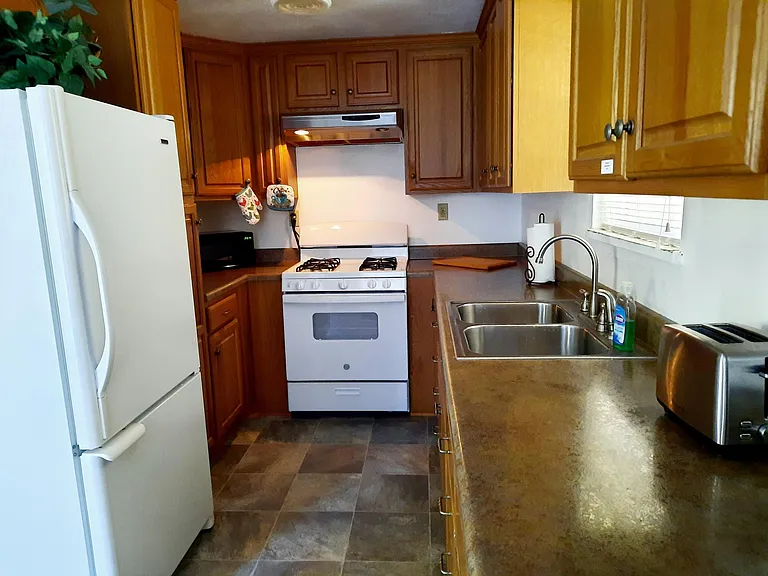 256 Cochran Rd — Photo 16