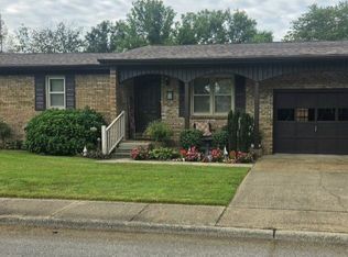 1743 Covey Dr, Boonville, IN 47601