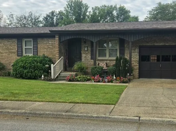 1743 Covey Dr, Boonville, IN 47601