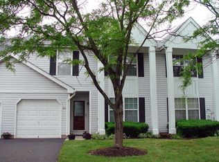 264 Glastonbury Ln, Somerset, NJ 08873