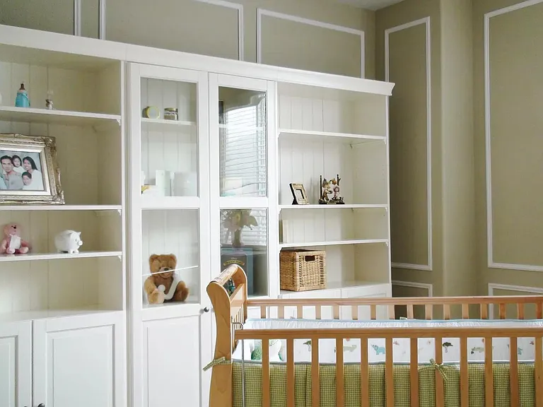 Bedroom with Wall Moulding