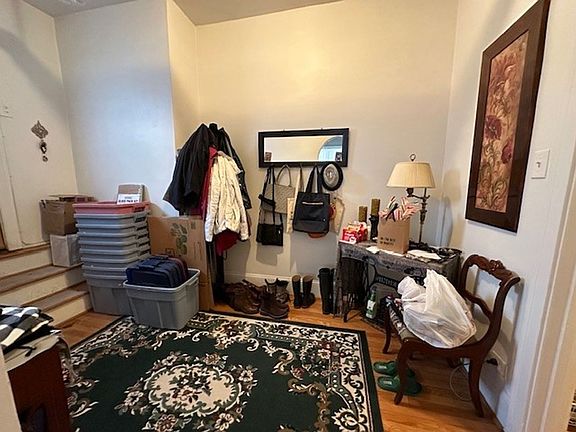 2nd image of 4437 N Winchester Ave