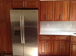 24532 148th Dr, Rosedale, NY 11422