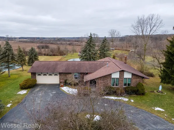 29720 Armada Ridge Rd, Richmond, MI 48062