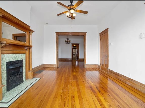 4th image of 1518 N Oakley Blvd #3