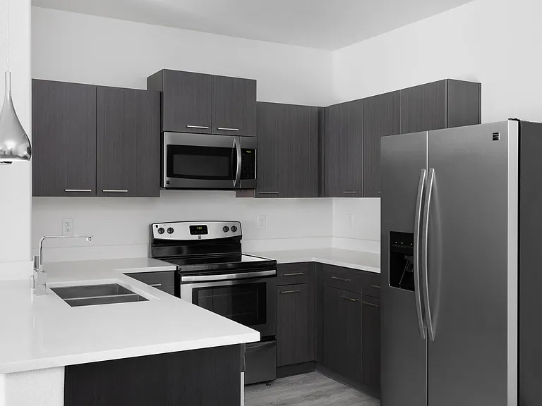Union Apartments — Photo 12